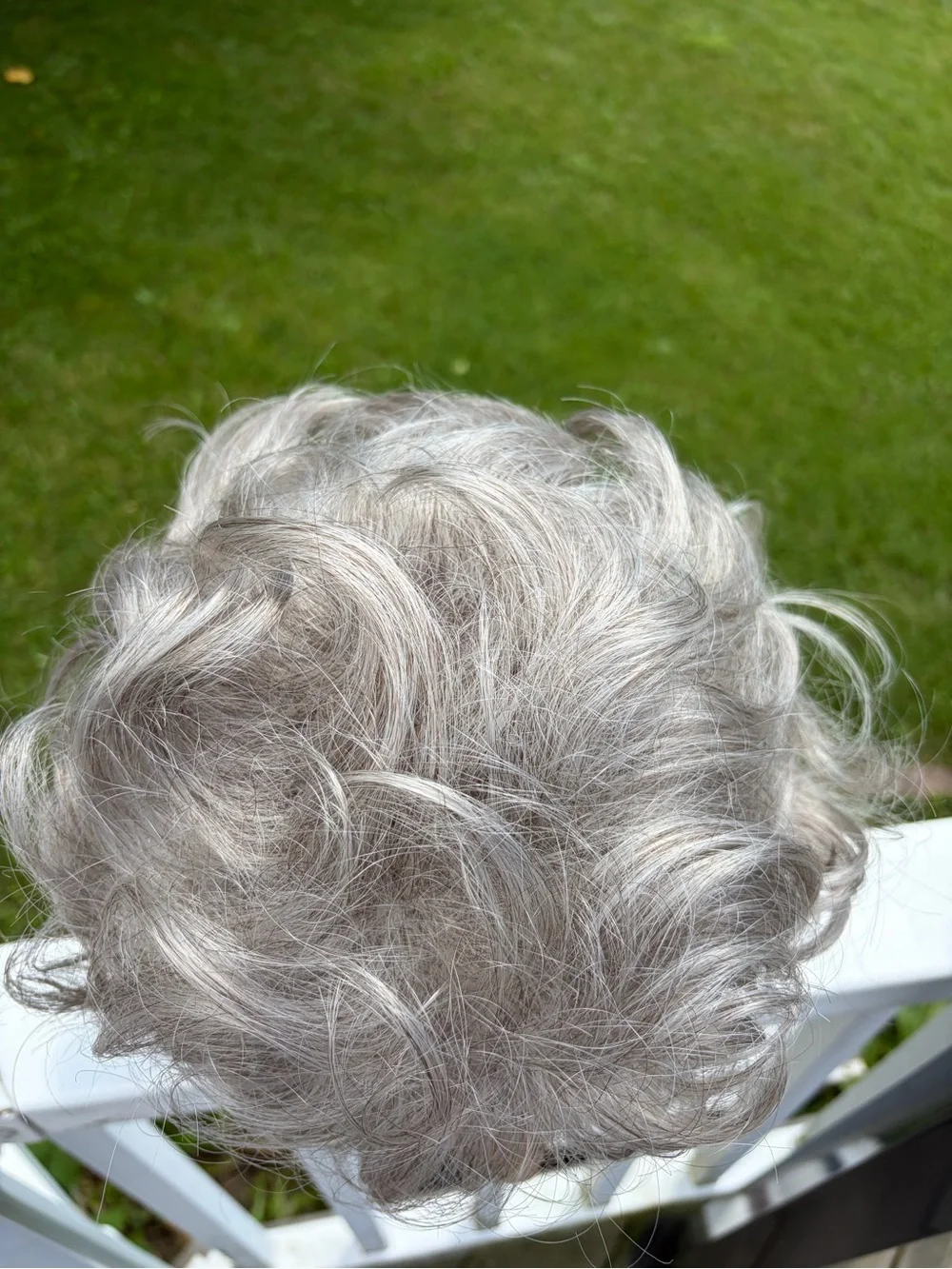 Retro Paula young silver gray curled synthetic wig